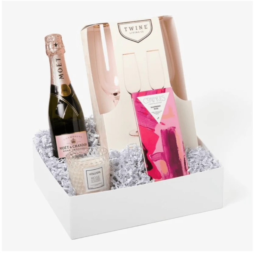 Fountain created the perfect VDay date night gift box with products that they already sell